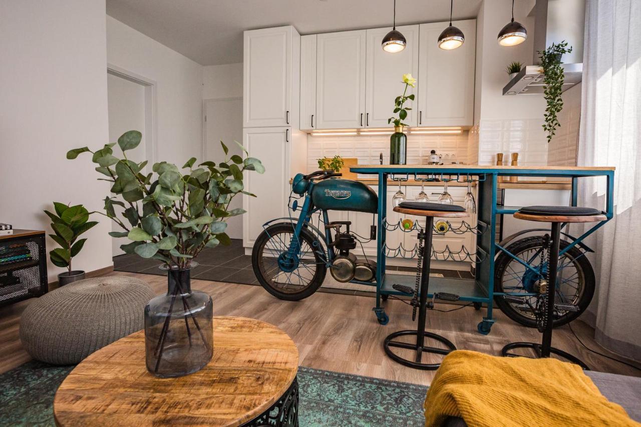 Stylish Oasis With Ac And Parking Apartment Budapest